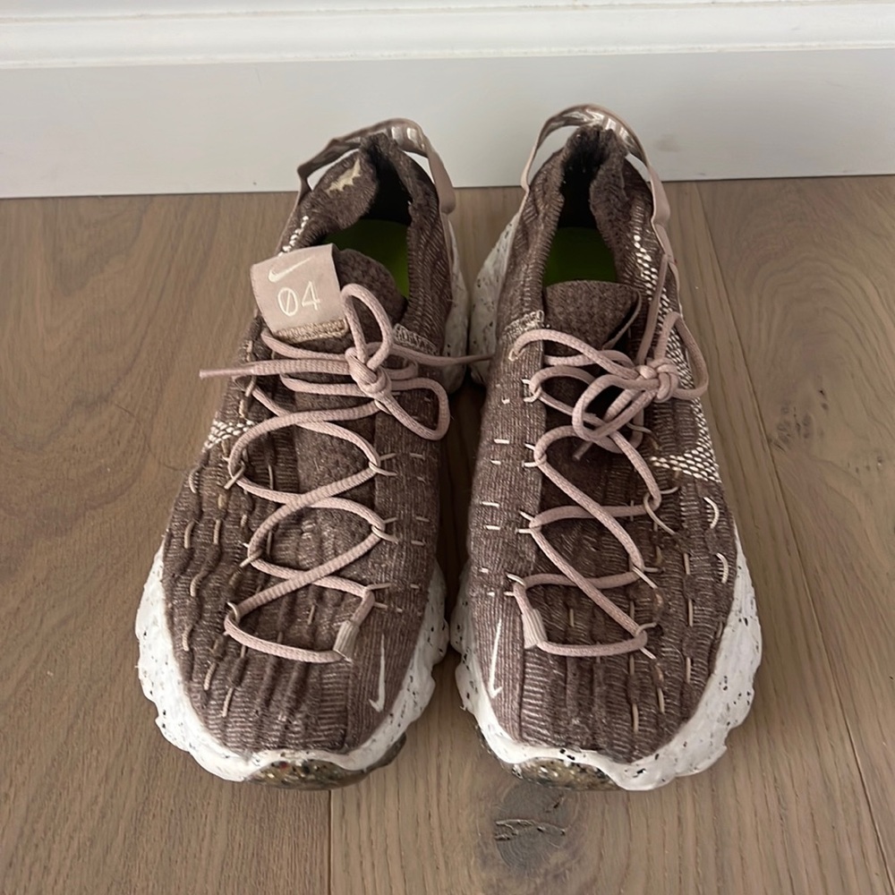 CNike space hippie
